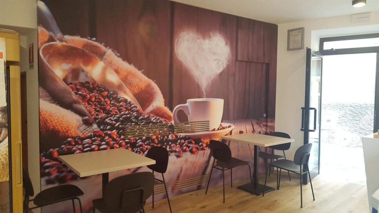 Hotel Pace Brenzone sul Garda Buitenkant foto