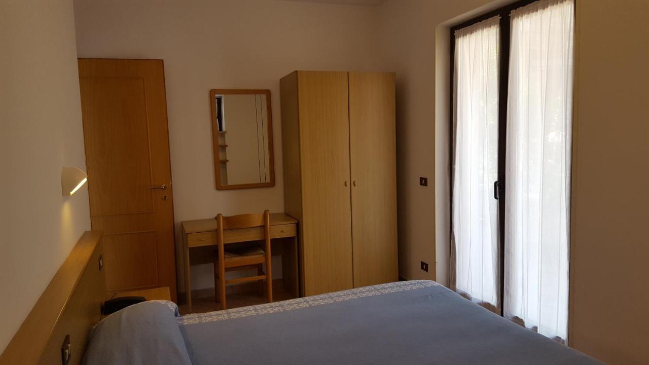 Hotel Pace Brenzone sul Garda Buitenkant foto