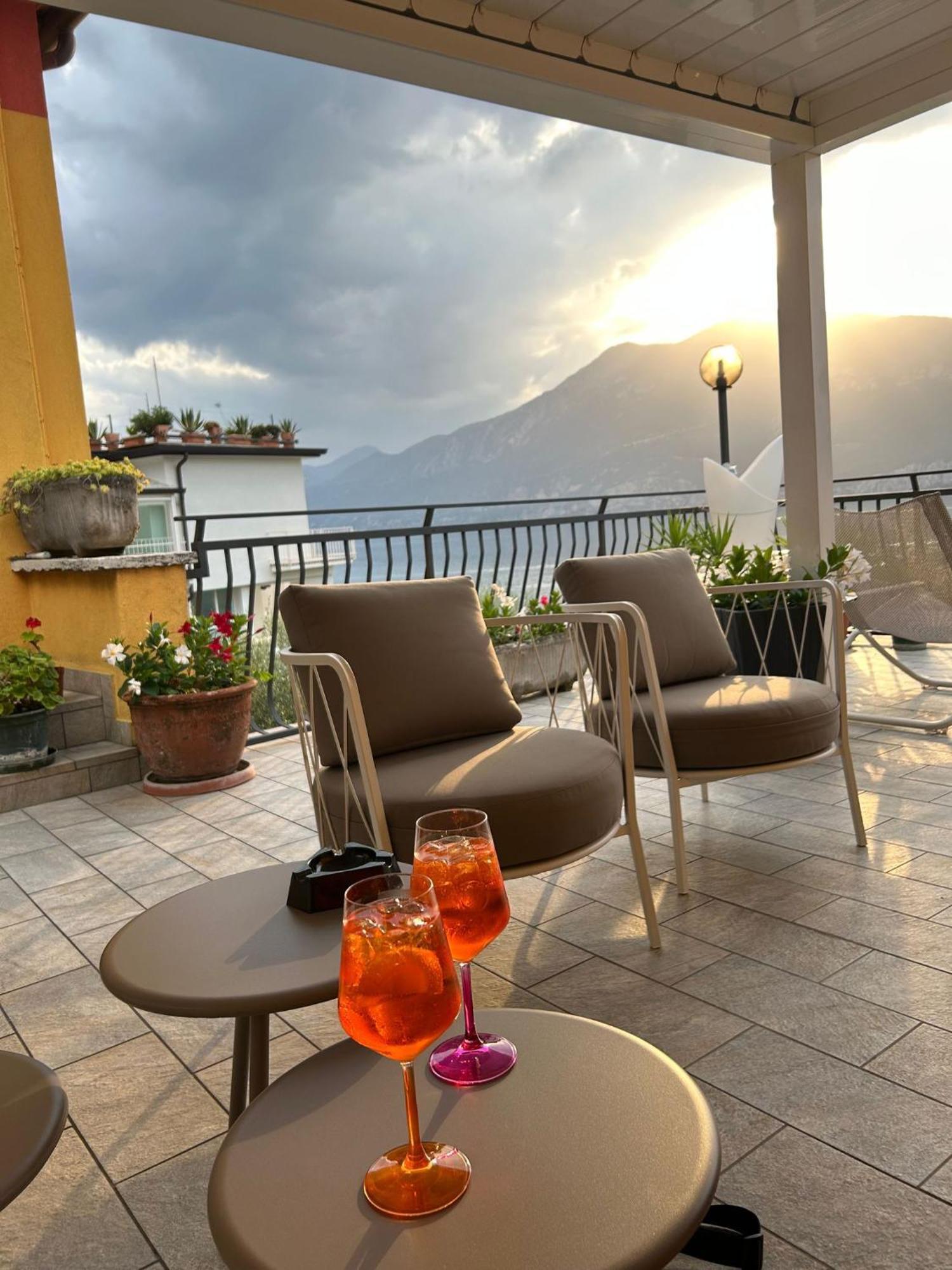 Hotel Pace Brenzone sul Garda Buitenkant foto