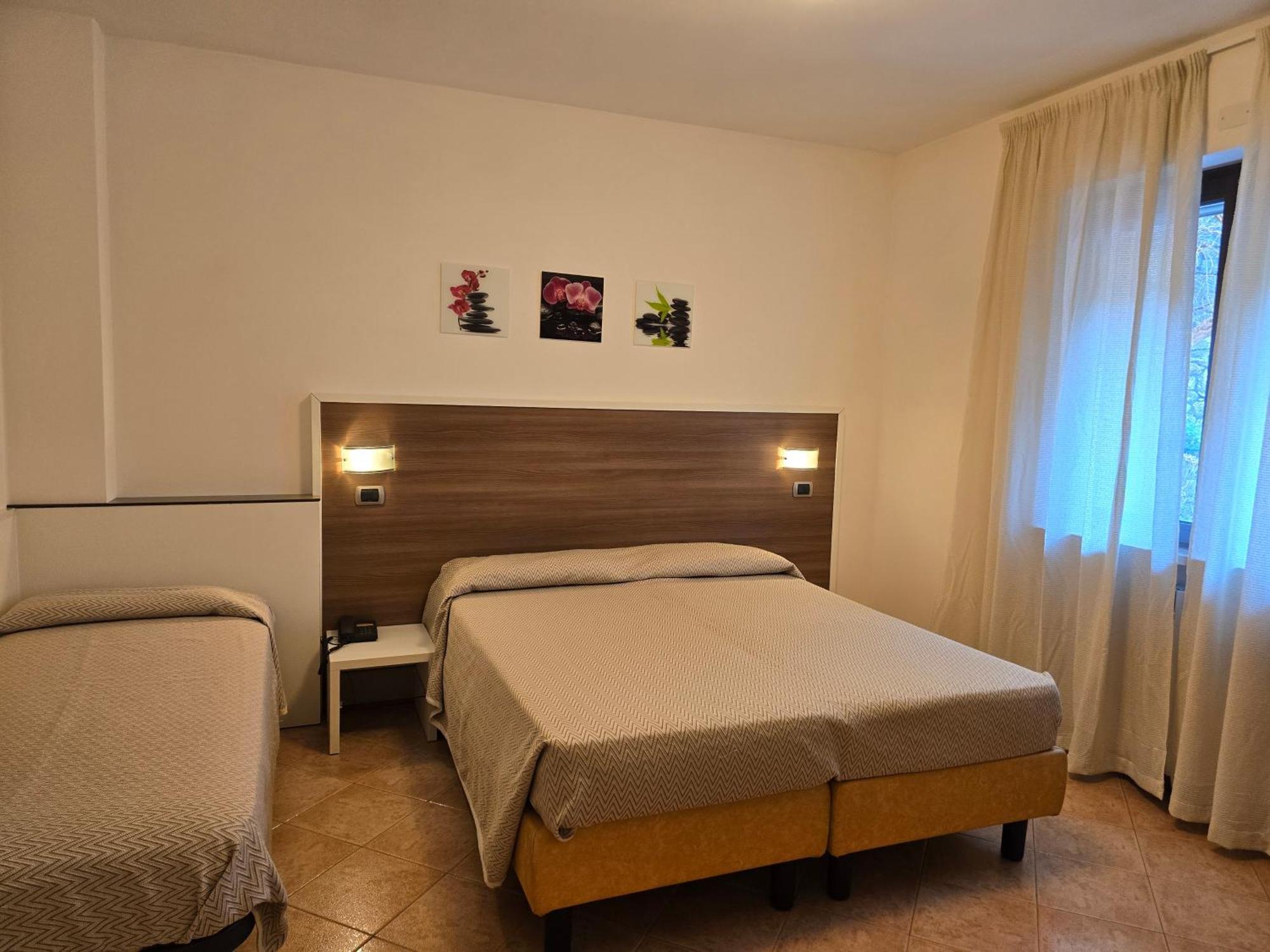 Hotel Pace Brenzone sul Garda Buitenkant foto