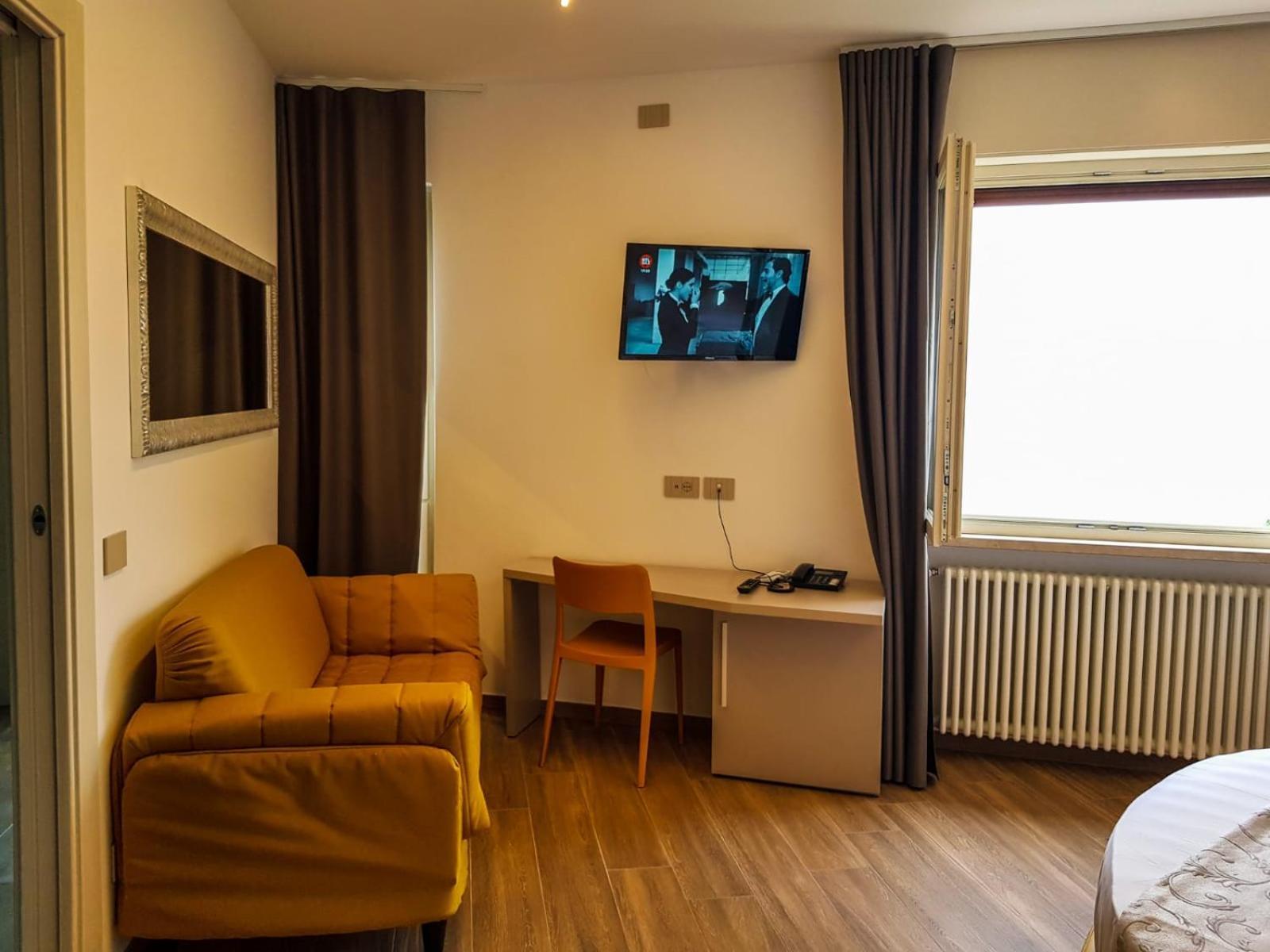Hotel Pace Brenzone sul Garda Buitenkant foto
