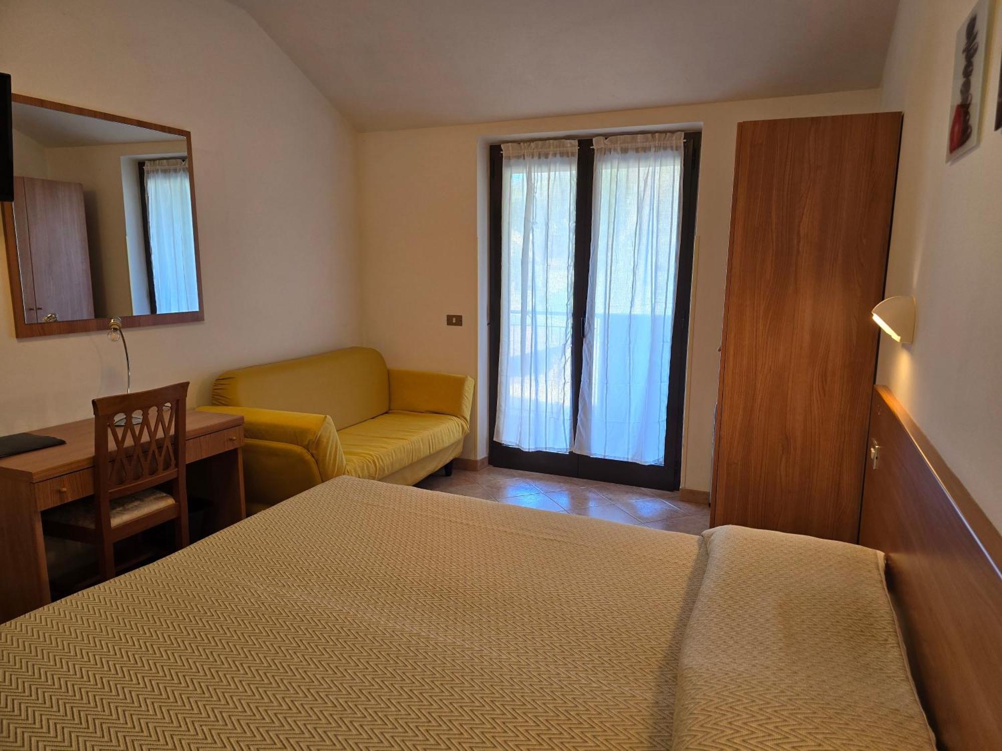Hotel Pace Brenzone sul Garda Buitenkant foto