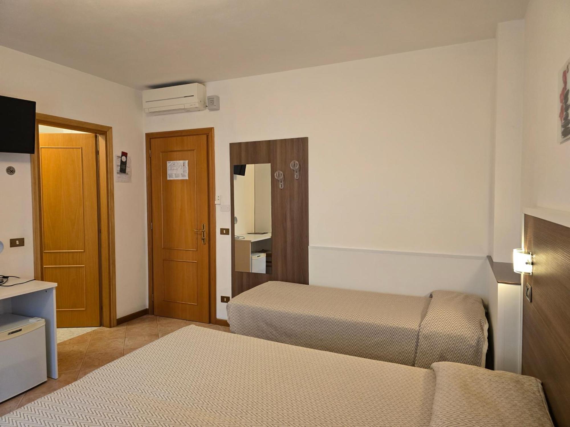 Hotel Pace Brenzone sul Garda Buitenkant foto