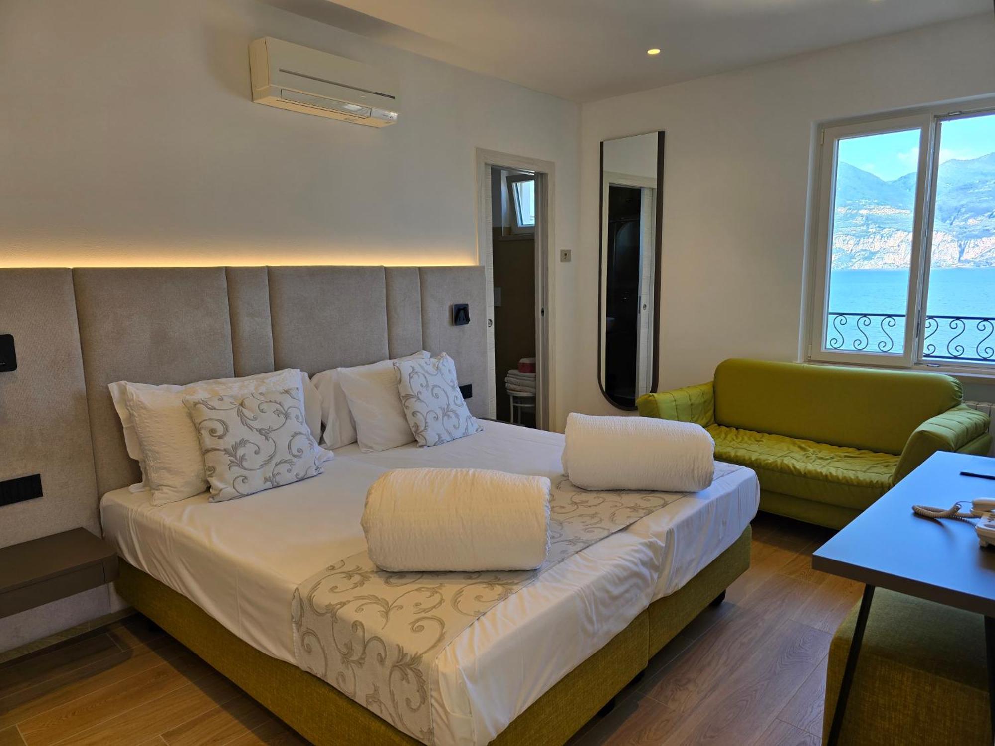 Hotel Pace Brenzone sul Garda Buitenkant foto