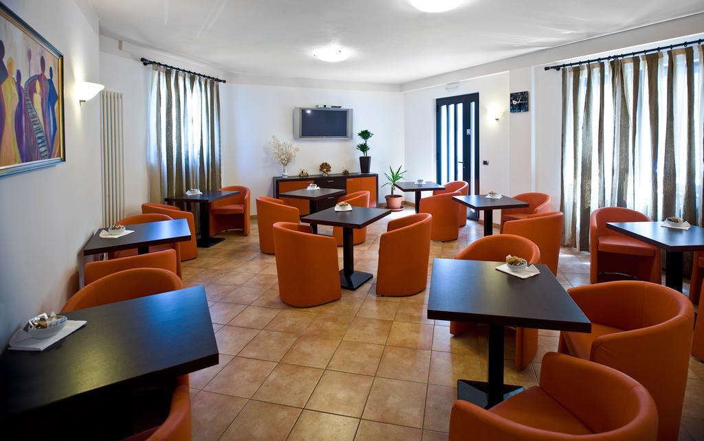 Hotel Pace Brenzone sul Garda Buitenkant foto