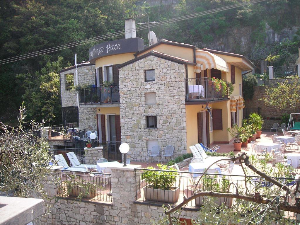 Hotel Pace Brenzone sul Garda Buitenkant foto