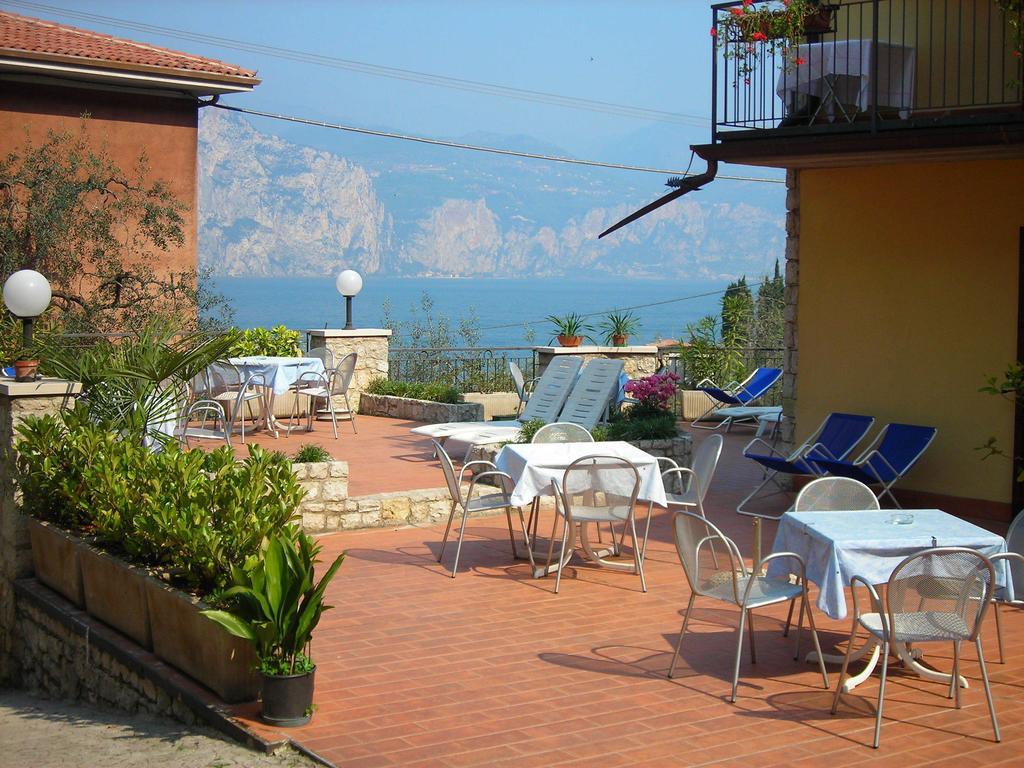 Hotel Pace Brenzone sul Garda Buitenkant foto